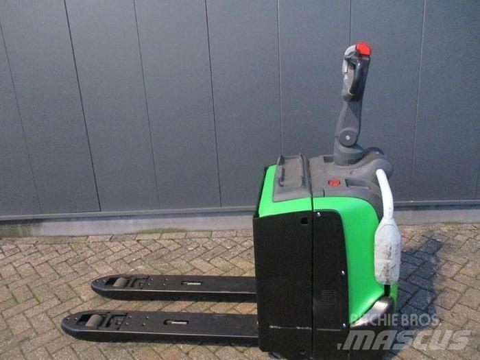 Cesab P320 Самоходные электрические тележки