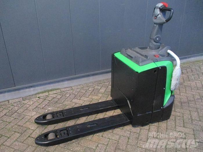 Cesab P320 Самоходные электрические тележки