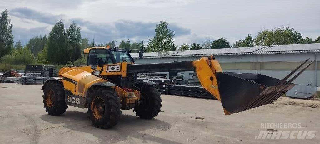 JCB 532-70AGS Многофункциональные сельскохозяйственные погрузчики