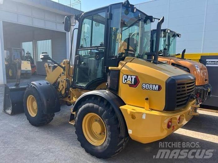 CAT 908M Фронтальные погрузчики