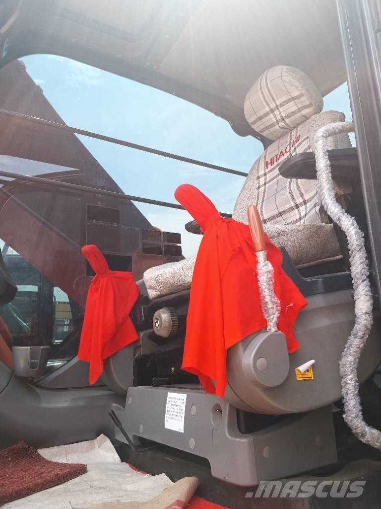 Hitachi ZX 240 Гусеничные экскаваторы