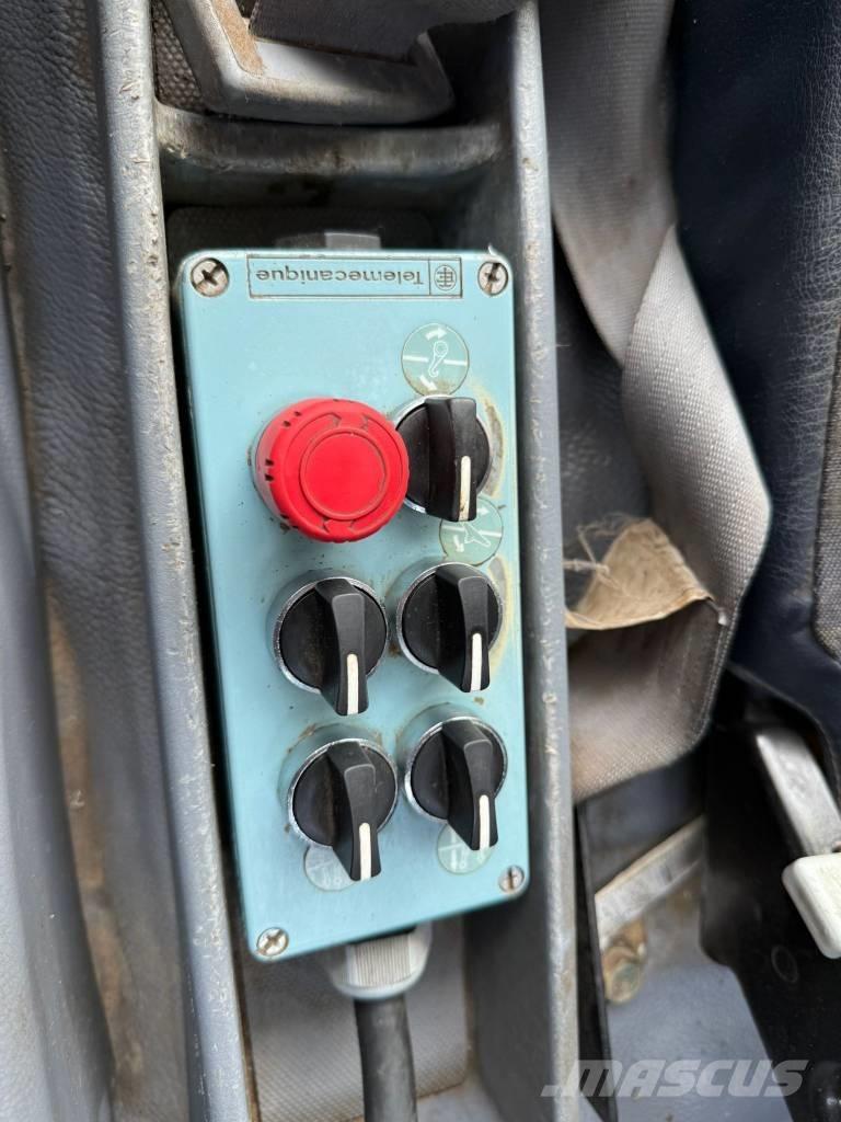 Mitsubishi FUSO Грузовики-Контейнеровозы