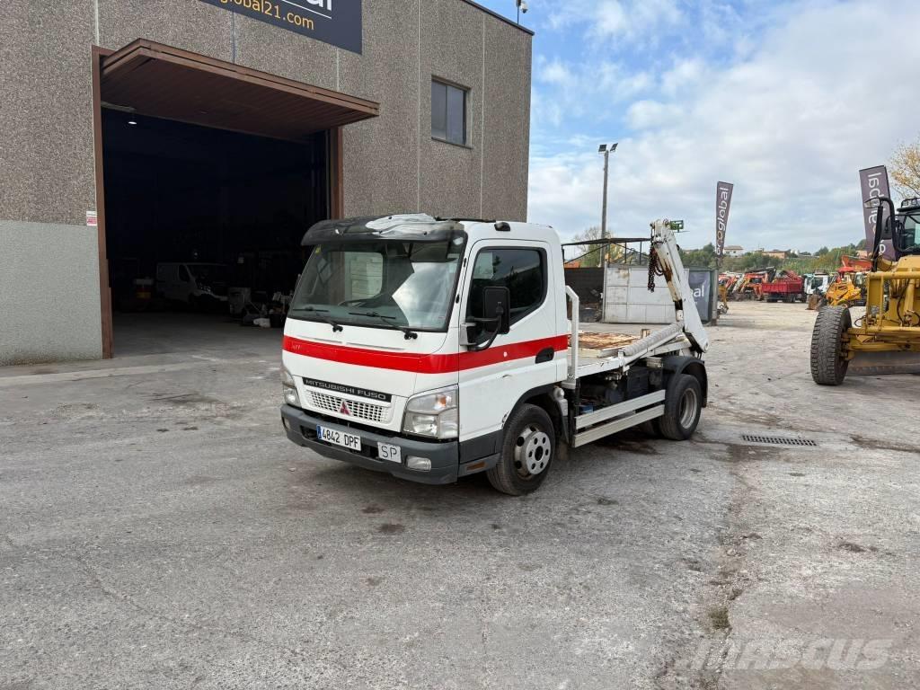 Mitsubishi FUSO Грузовики-Контейнеровозы