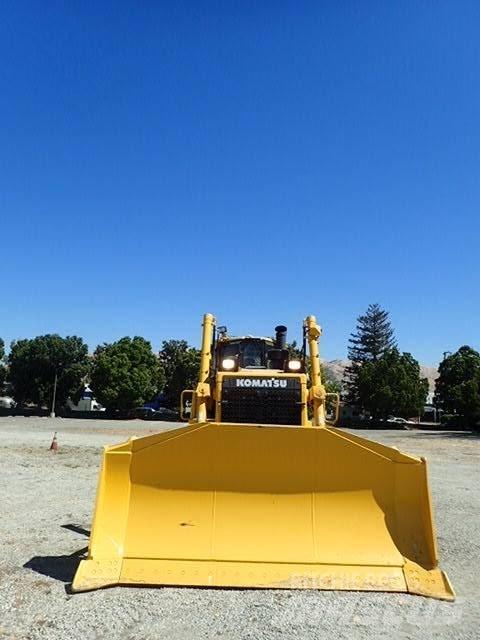 Komatsu D155AXi-8 Гусеничные бульдозеры