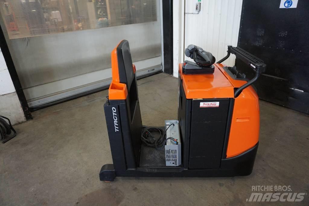 Toyota TSE500 Складские электротягачи