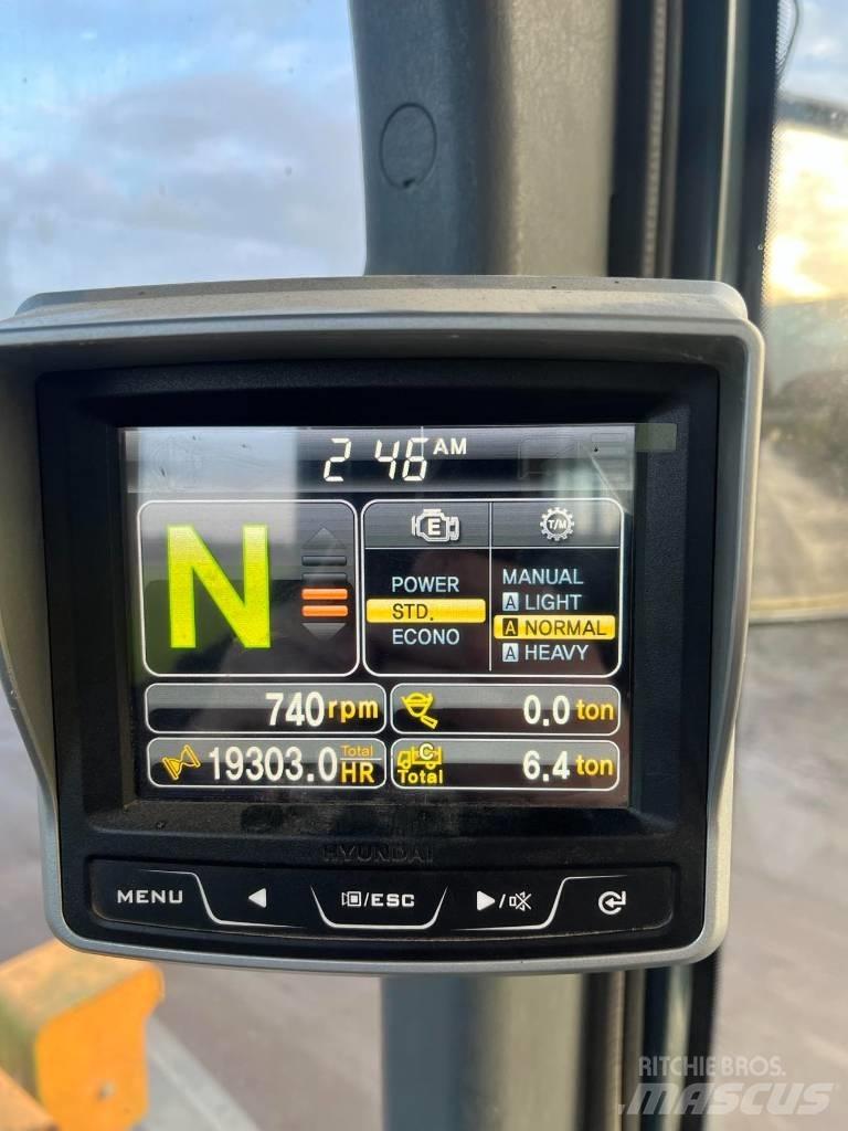 Hyundai HL 760-9 Фронтальные погрузчики