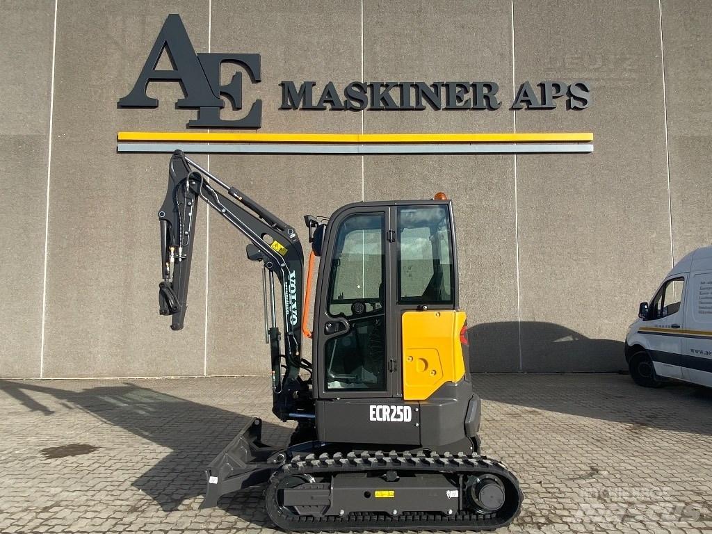 Volvo ECR 25 D Мини-экскаваторы
