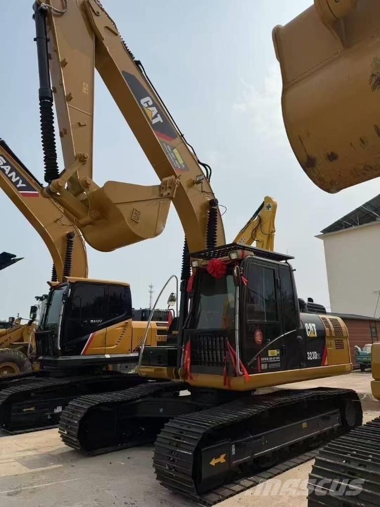 CAT 323D2L Гусеничные экскаваторы