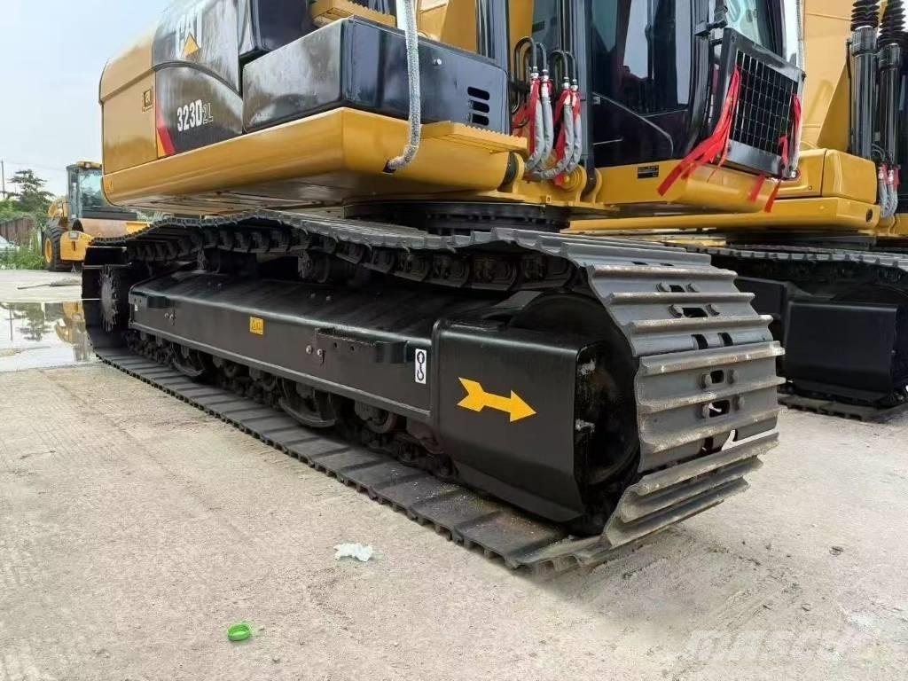 CAT 323D2L Гусеничные экскаваторы