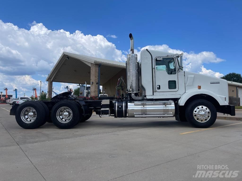 Kenworth T 800 Седельные тягачи
