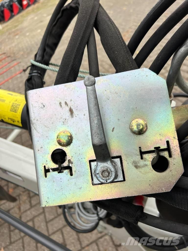 CLAAS Liner 2900 Рядковые косилки