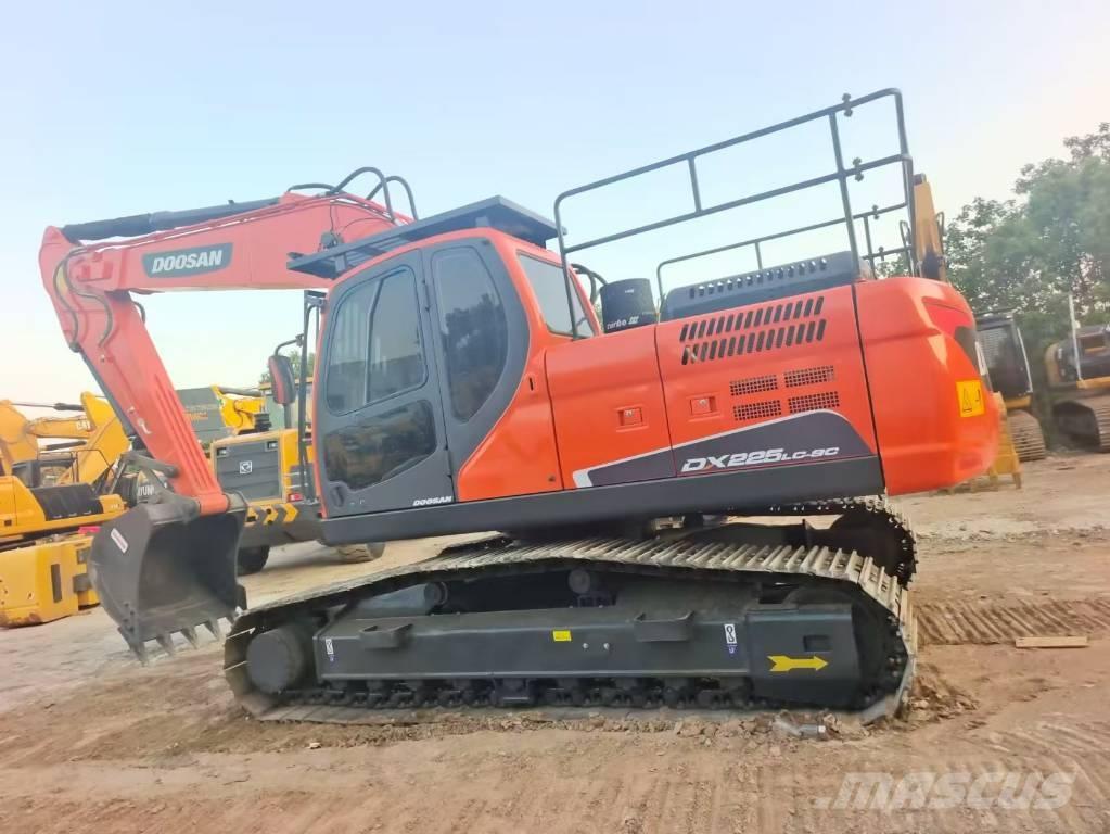 Doosan DX 225 Гусеничные экскаваторы