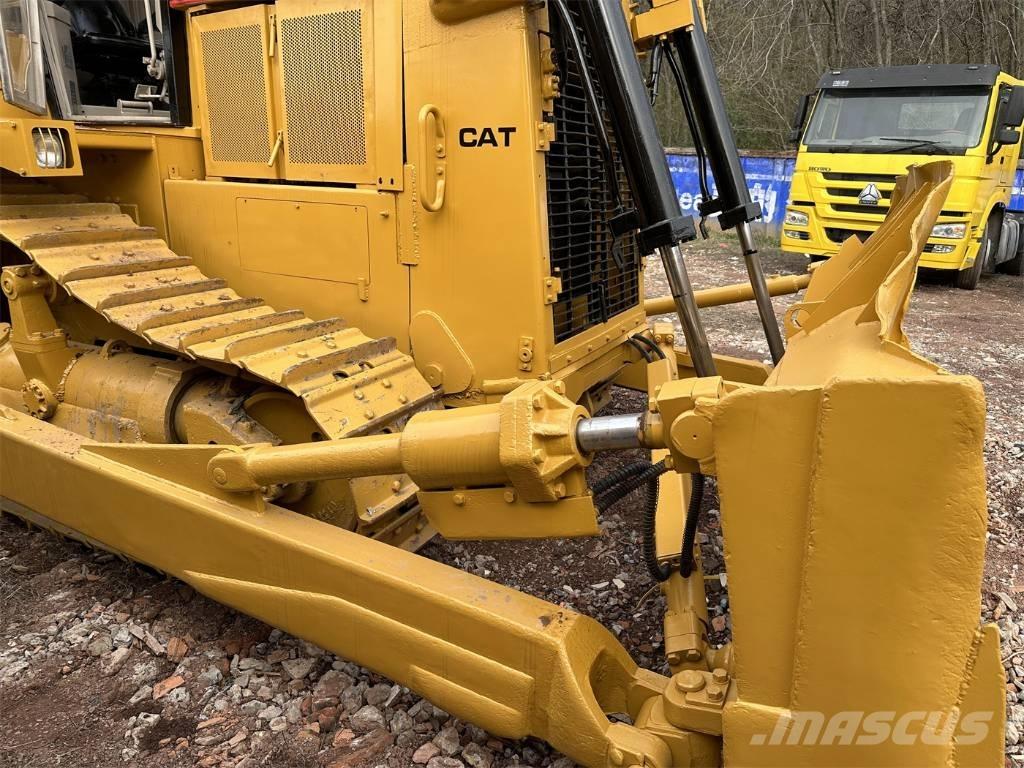 CAT D7H Гусеничные бульдозеры