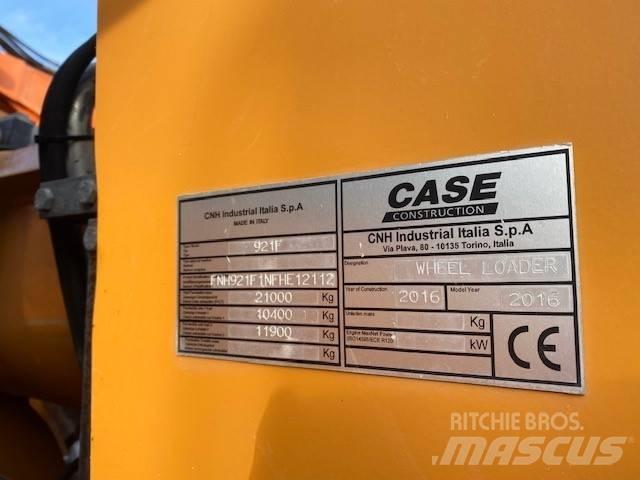 CASE 921F Фронтальные погрузчики