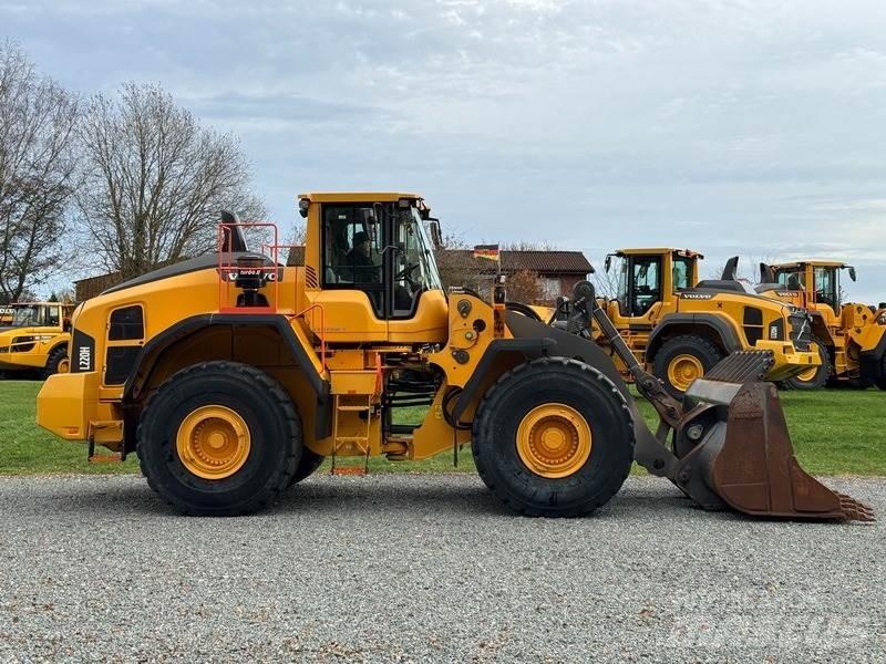 Volvo L 220 H Фронтальные погрузчики