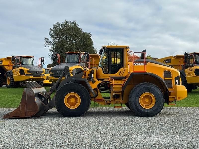 Volvo L 220 H Фронтальные погрузчики