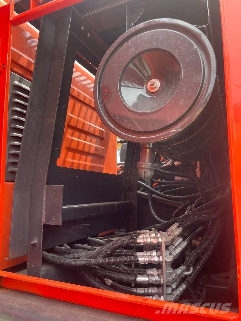 Doosan DX225LCA Гусеничные экскаваторы