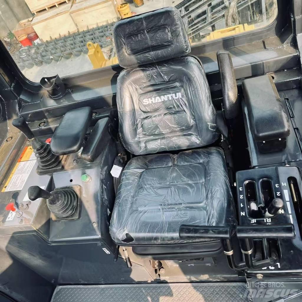 Shantui SD 22 Гусеничные бульдозеры