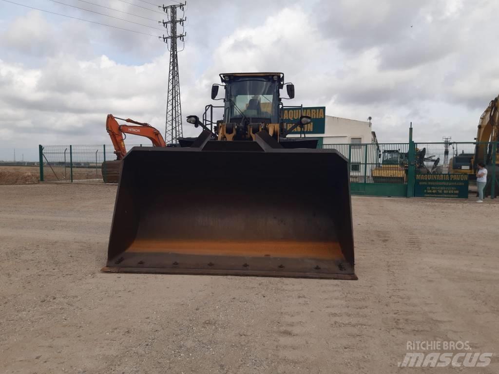 CAT 980 M Фронтальные погрузчики