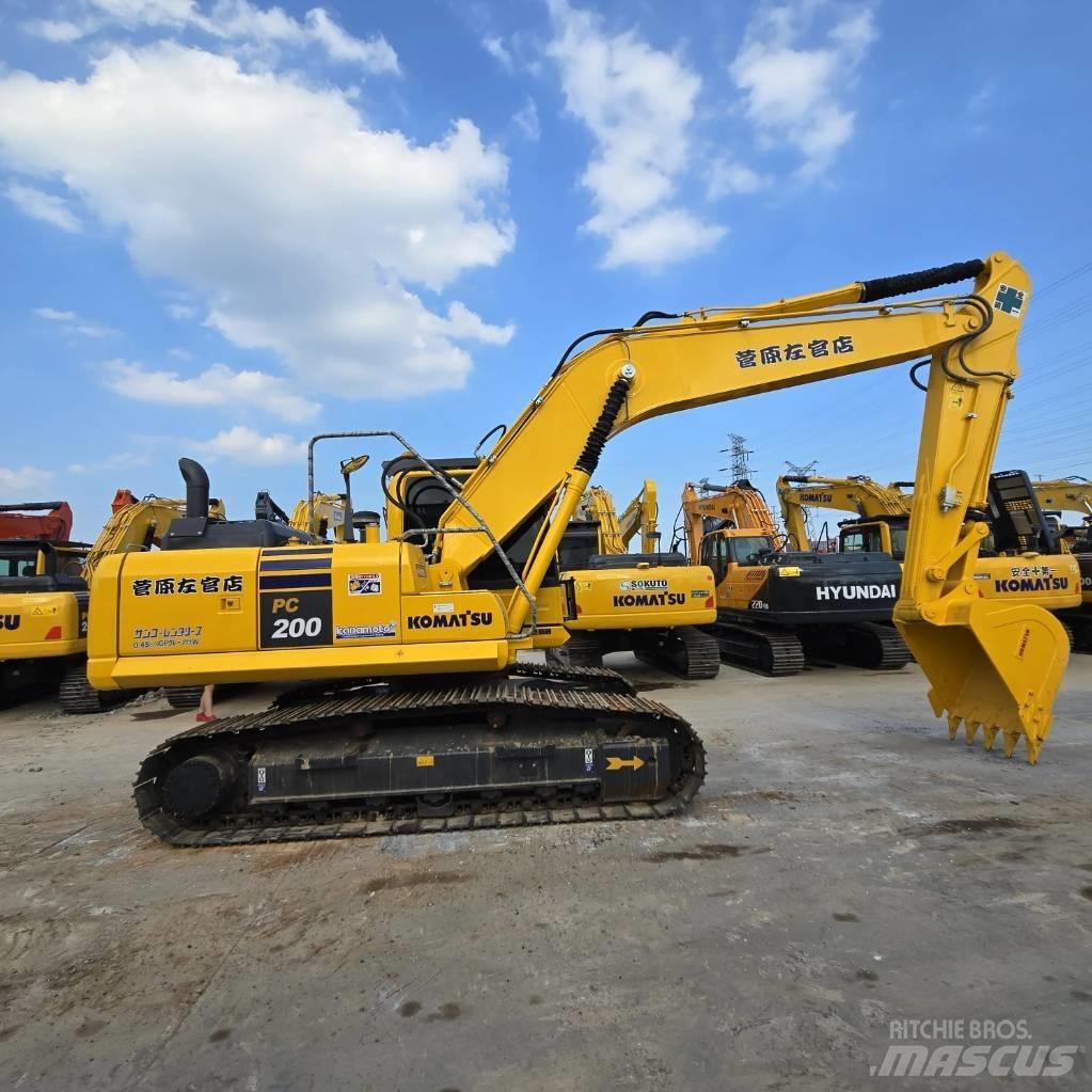 Komatsu PC 200-8 Гусеничные экскаваторы