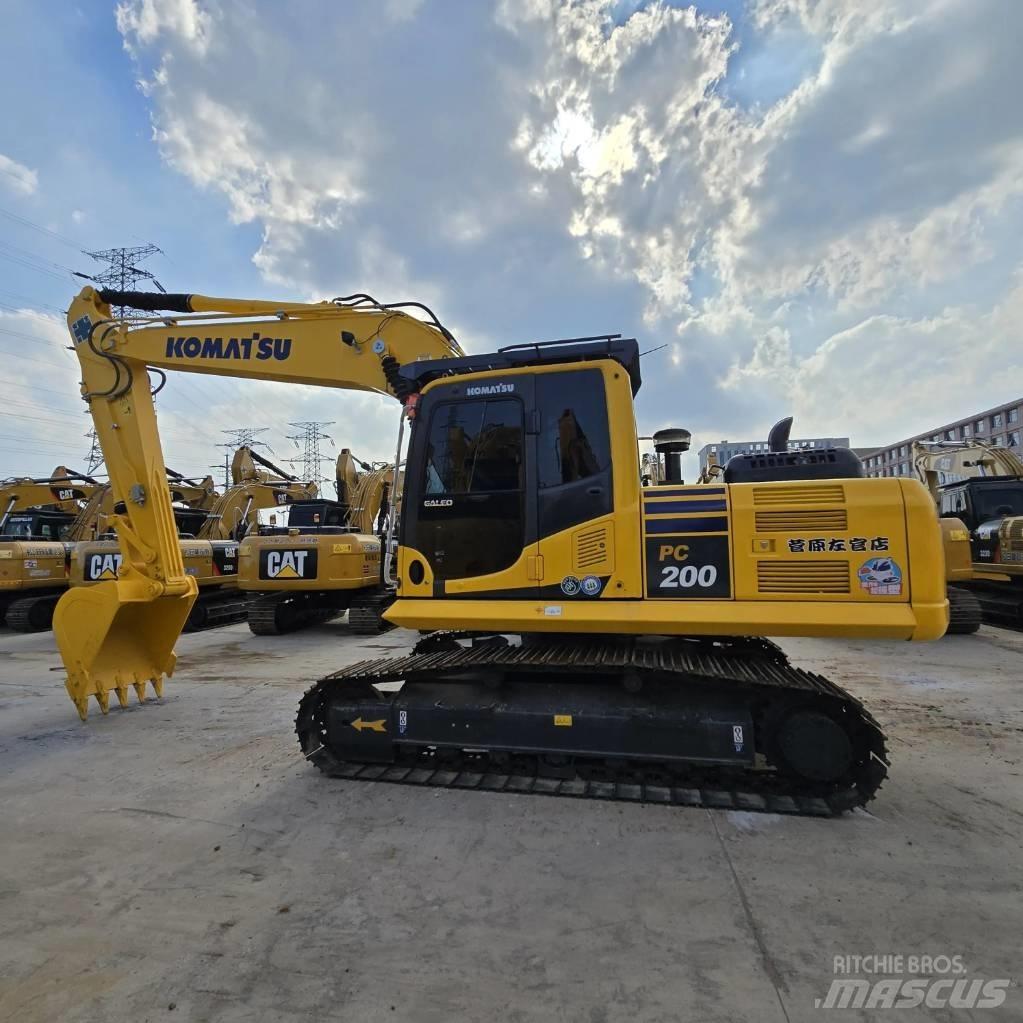 Komatsu PC 200-8 Гусеничные экскаваторы