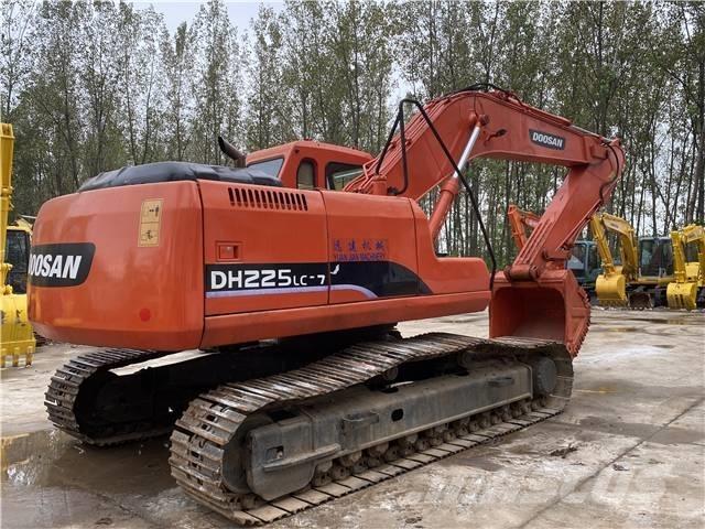 Doosan DH225 Гусеничные экскаваторы
