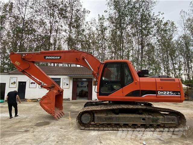 Doosan DH225 Гусеничные экскаваторы