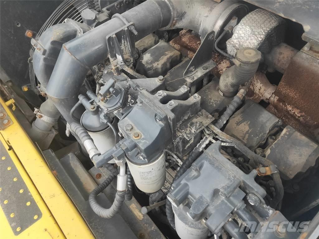 Komatsu PC460-8 Гусеничные экскаваторы