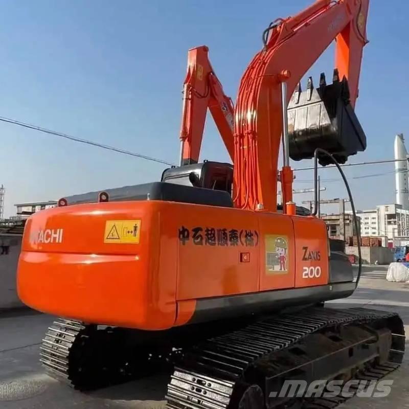 Hitachi ZX 200 Гусеничные экскаваторы