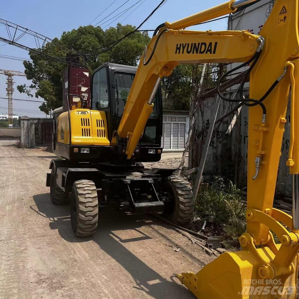 Hyundai R60W-7 Колёсные экскаваторы