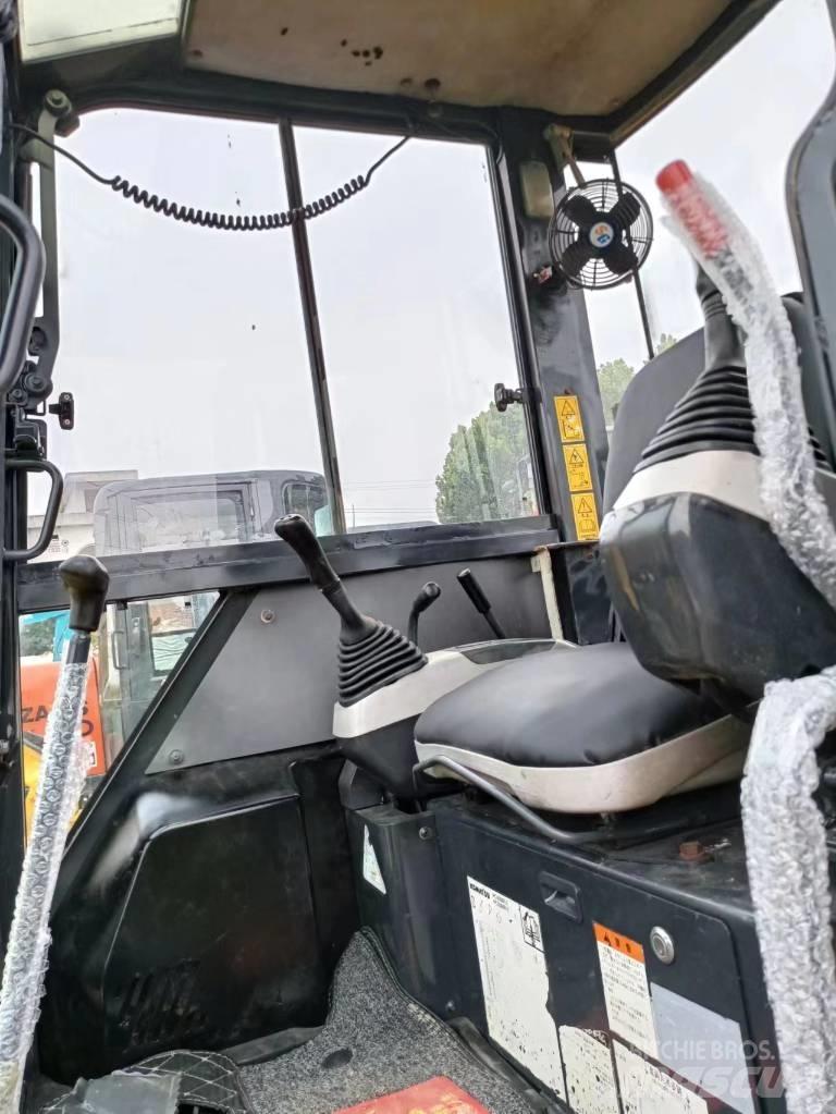 Komatsu PC 30 Мини-экскаваторы