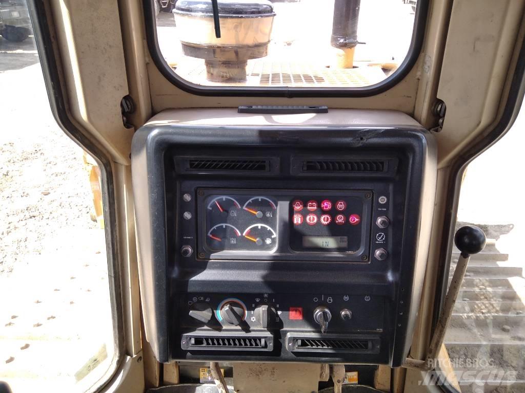 CAT D 6 M LGP Бульдозеры