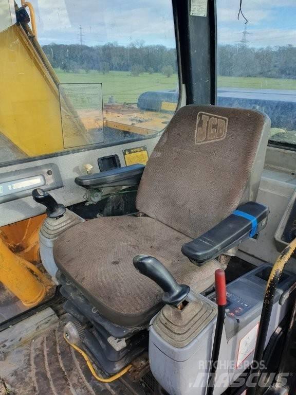 JCB JS 130 Гусеничные экскаваторы