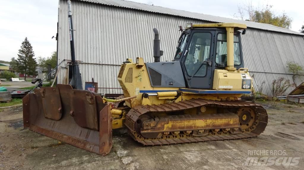 Komatsu D 41 P-6 Гусеничные бульдозеры
