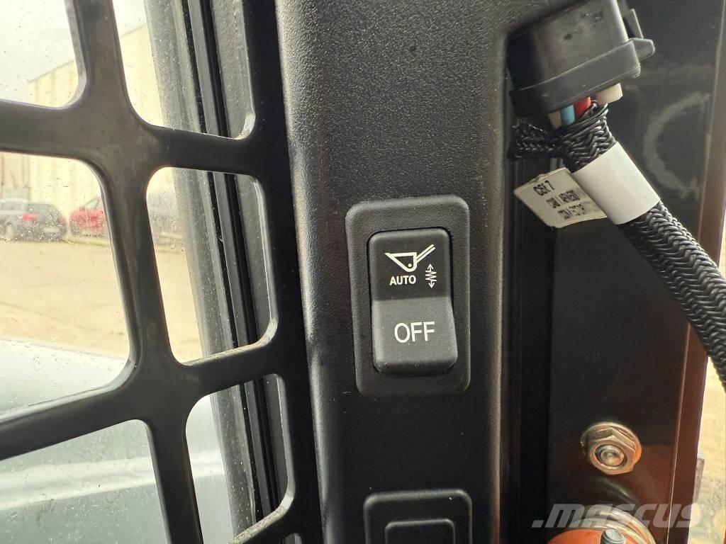 Bobcat S 590 Мини-погрузчики