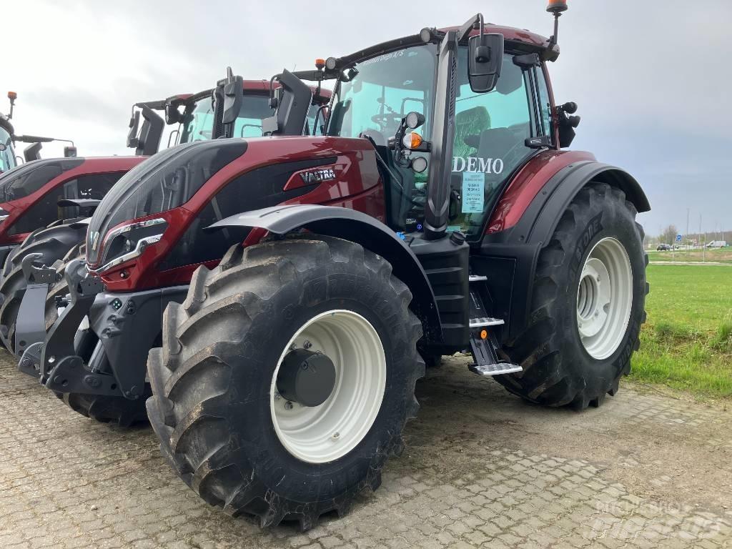 Valtra T225 Versu Трактора