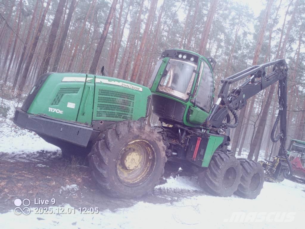 John Deere 1170 E Харвестеры