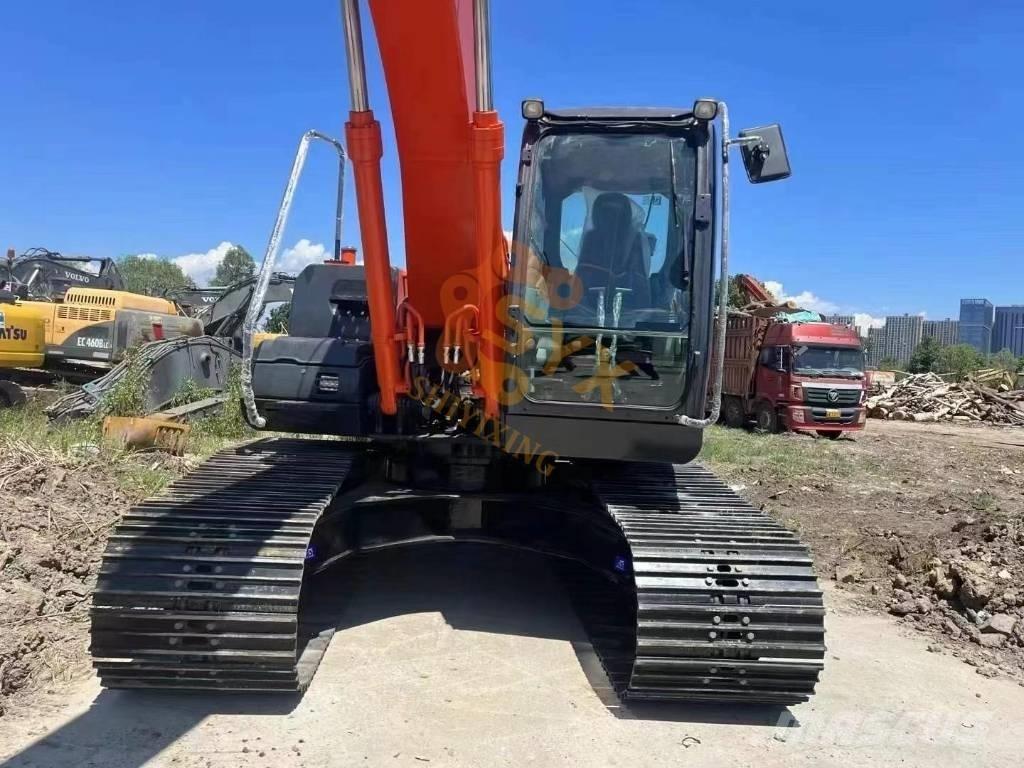 Hitachi ZX200-5G Гусеничные экскаваторы