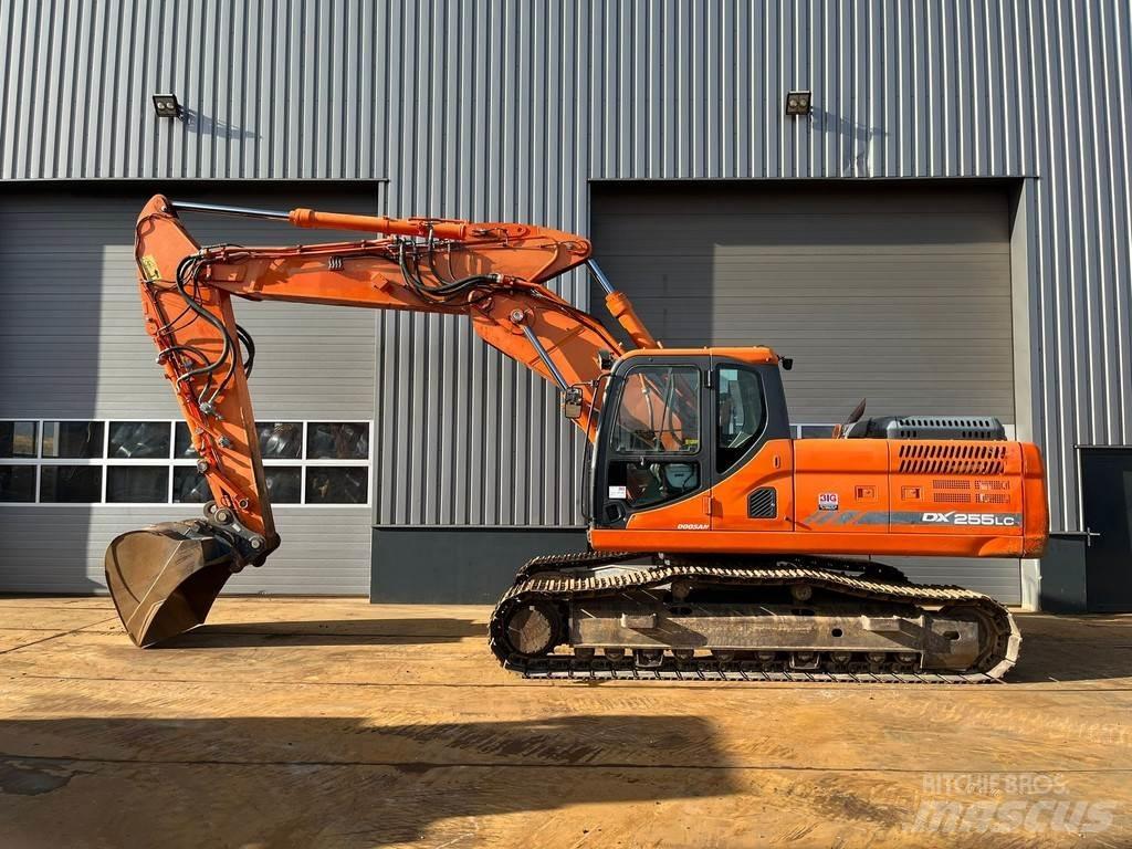 Doosan DX255LC-3 Гусеничные экскаваторы