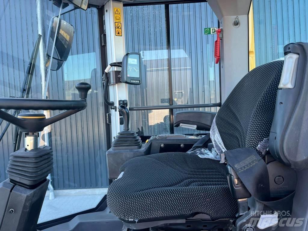 Volvo SD 75 B Грунтовые катки