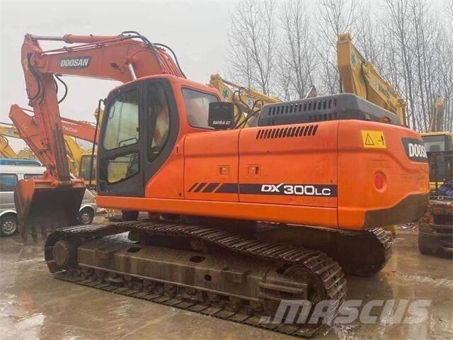 Doosan DX300 Гусеничные экскаваторы