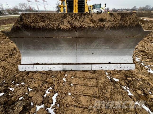 Komatsu D 41 E Гусеничные бульдозеры