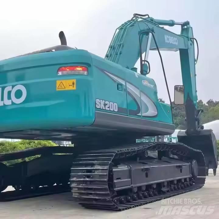 Kobelco SK200 Гусеничные экскаваторы