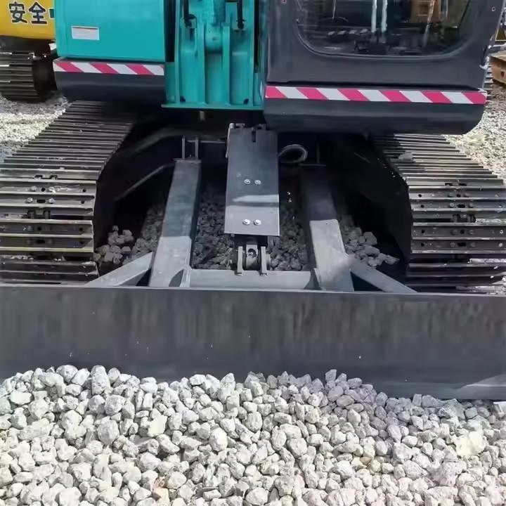 Kobelco SK200 Гусеничные экскаваторы