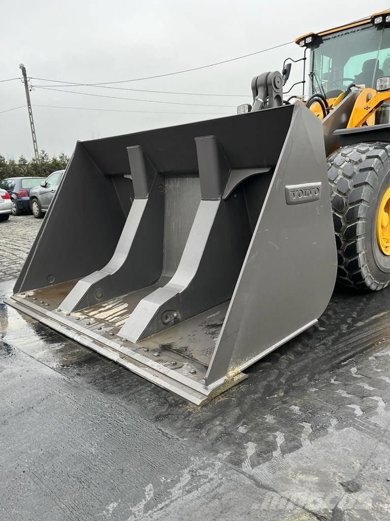 Volvo L 150 H Экскаваторные стрелы
