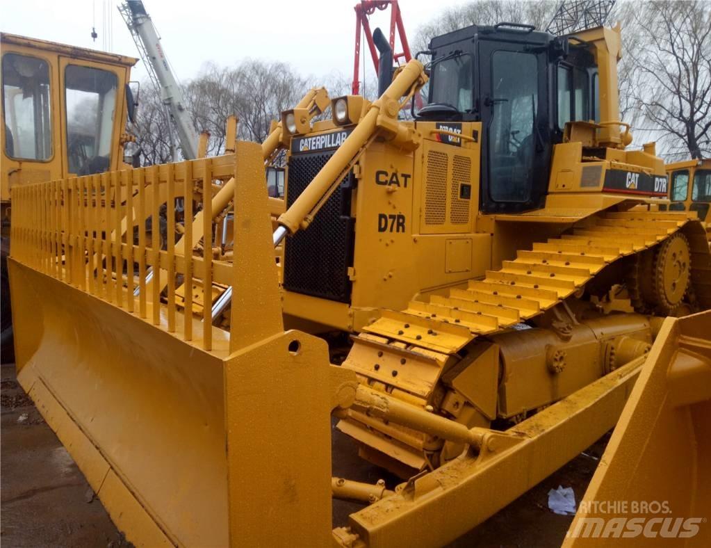 CAT D 7 R Гусеничные бульдозеры