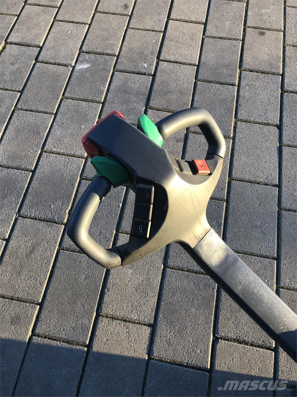 Jungheinrich WP16 Самоходные электроштабелёры