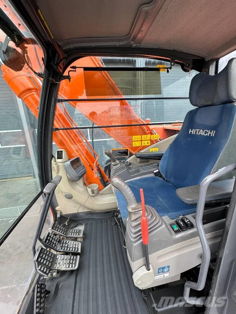 Hitachi ZX 250 LC-3 Гусеничные экскаваторы