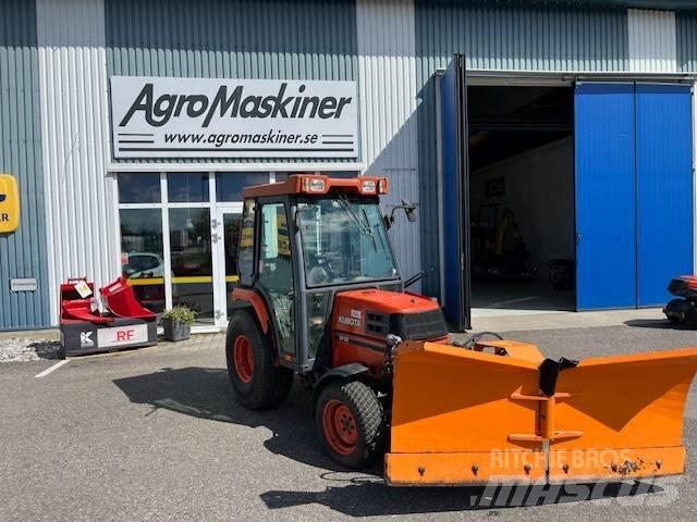 Kubota ST 30 Коммунальные тракторы