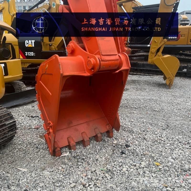 Hitachi ZX 200 Гусеничные экскаваторы
